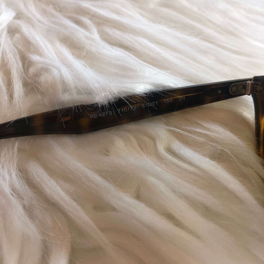 New authentic Ray-Bans - Picture 3 of 5